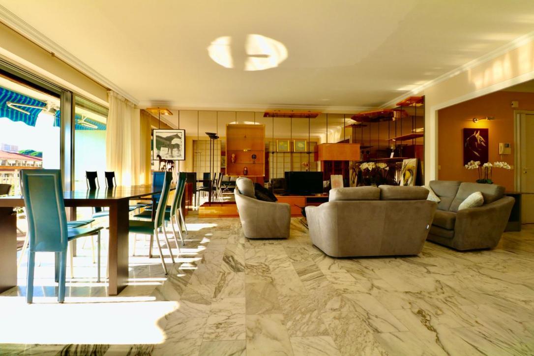 2, 3 And 4 Bedroom Sea View Forville Apartments 5 Mins From The Palais 戛纳 外观 照片