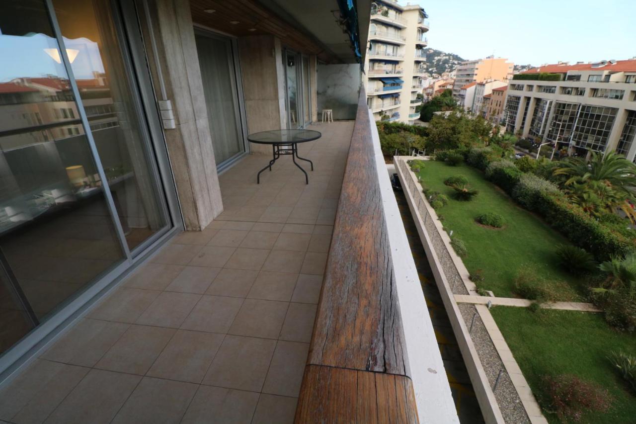 2, 3 And 4 Bedroom Sea View Forville Apartments 5 Mins From The Palais 戛纳 外观 照片